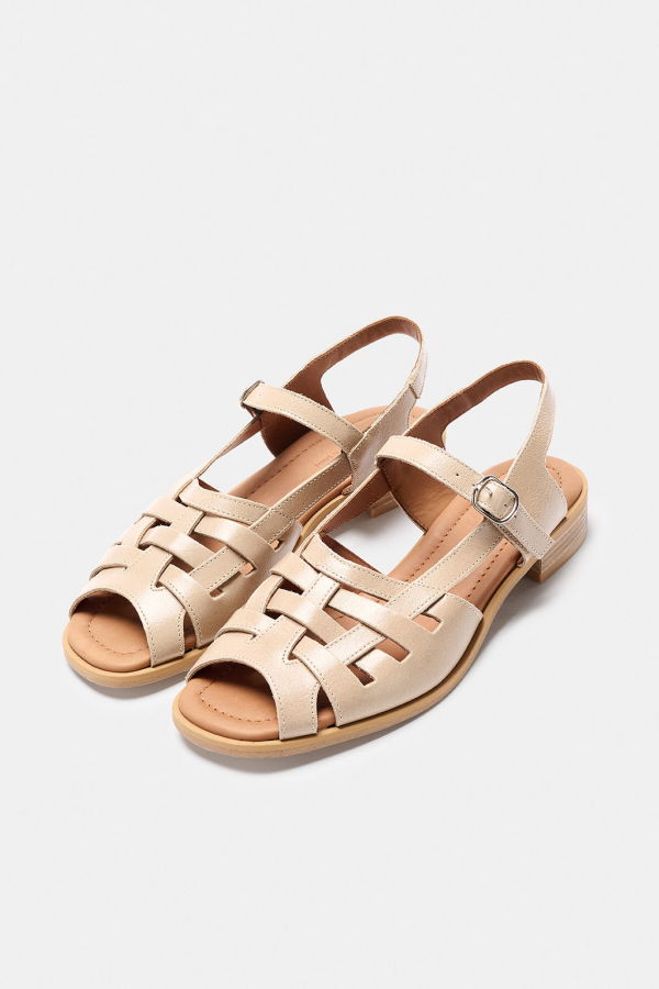 Naguisa Manto Sandals