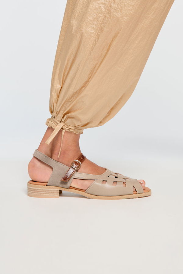 Naguisa Manto Sandal