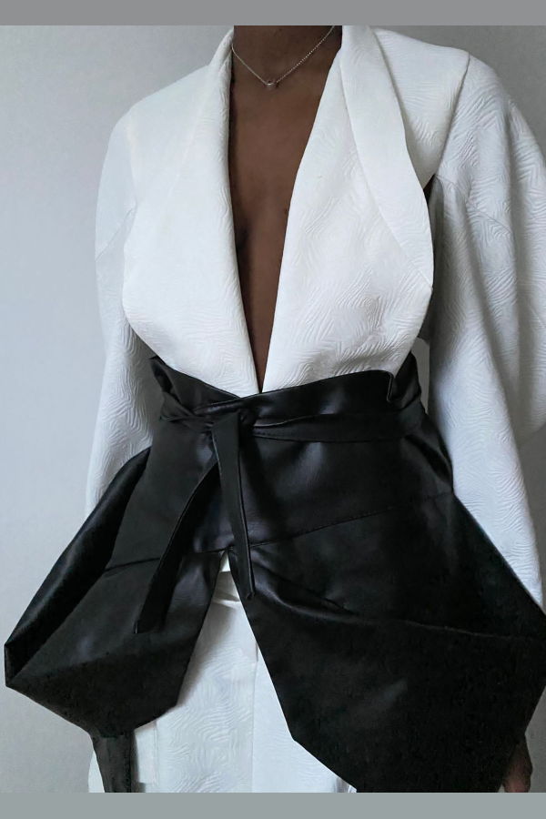 Solouk Dao Belt / Cropped Top - Black