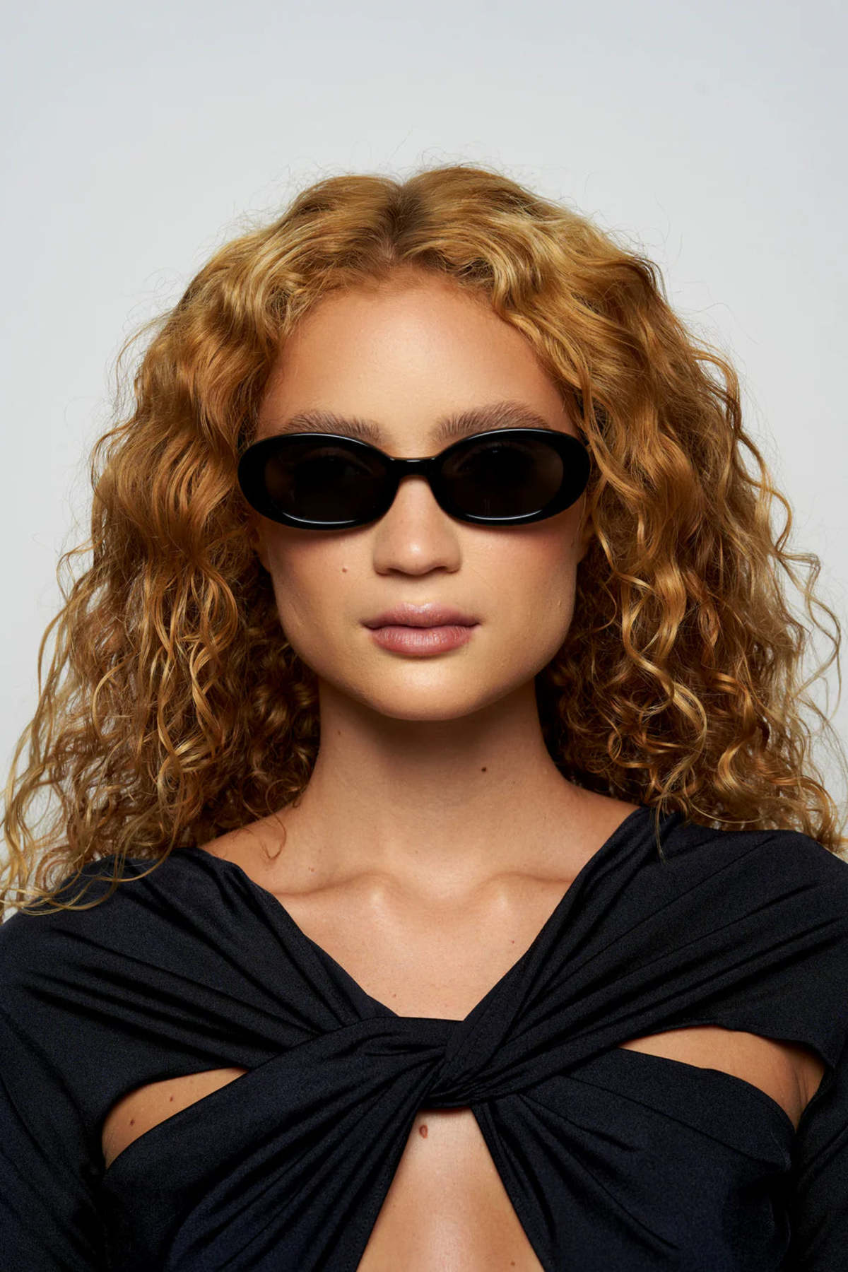 Elisa Johnson Lyric Leigh Sunglasses - Image 4 of 6