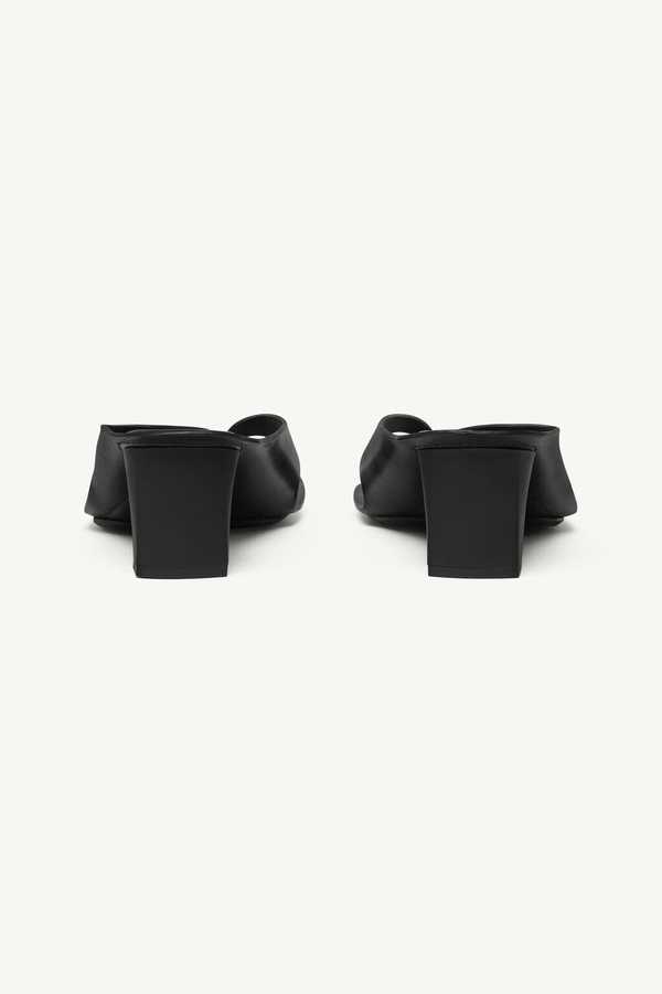 MM6 Maison Margiela Anatomic Leather Flip Flop Mules