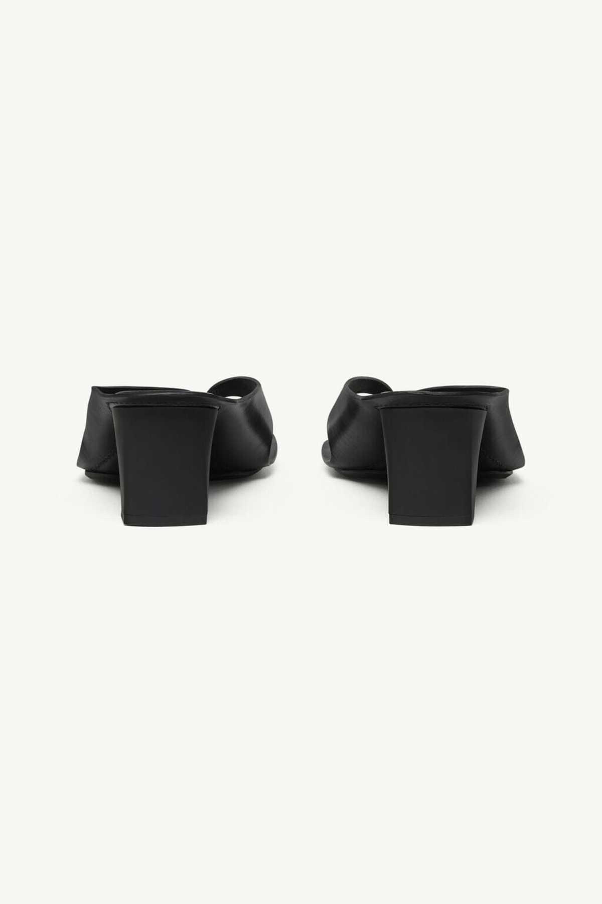 MM6 Maison Margiela Anatomic Leather Flip Flop Mules - Image 5 of 5
