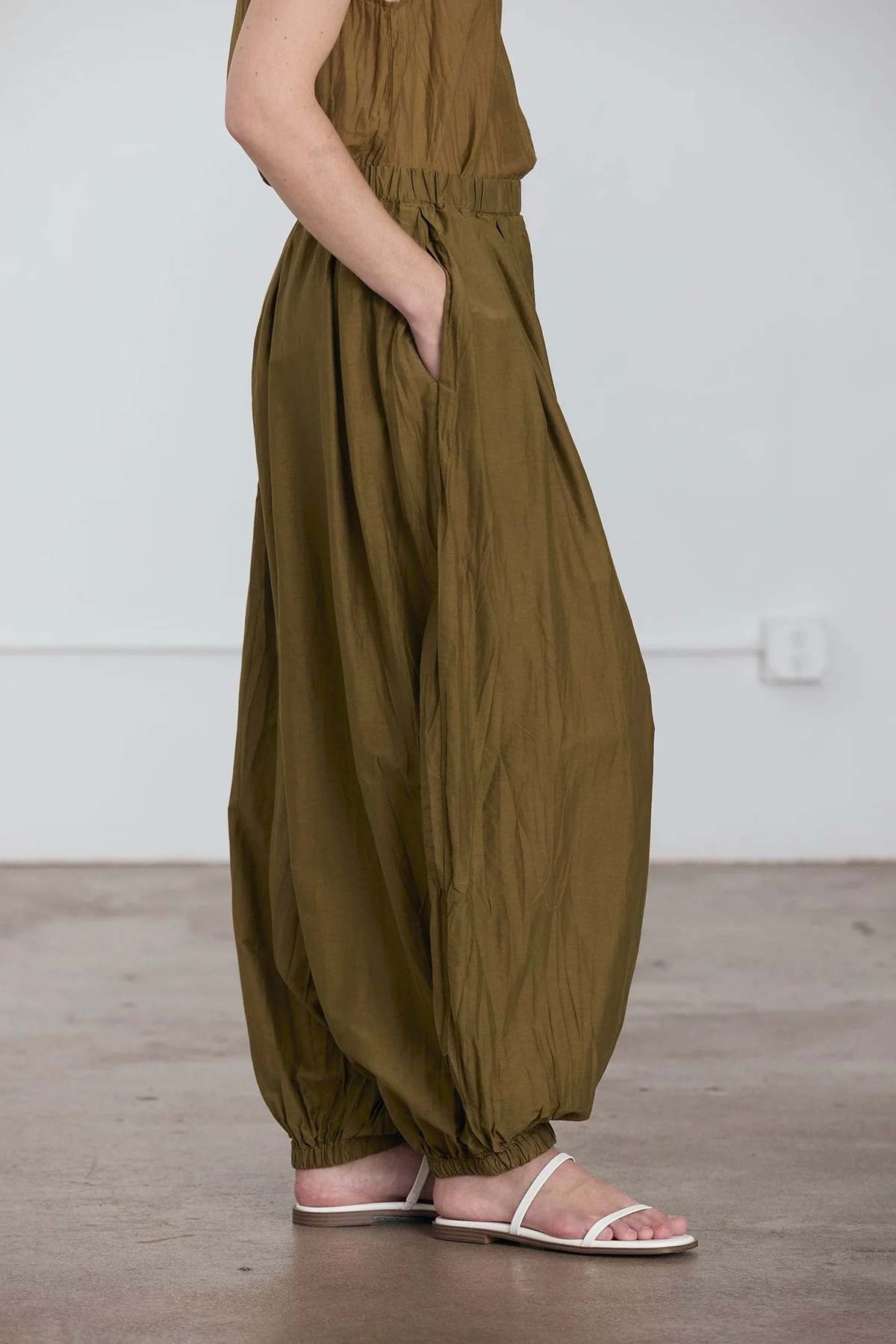 Black Crane Akari Pant - Image 4 of 5
