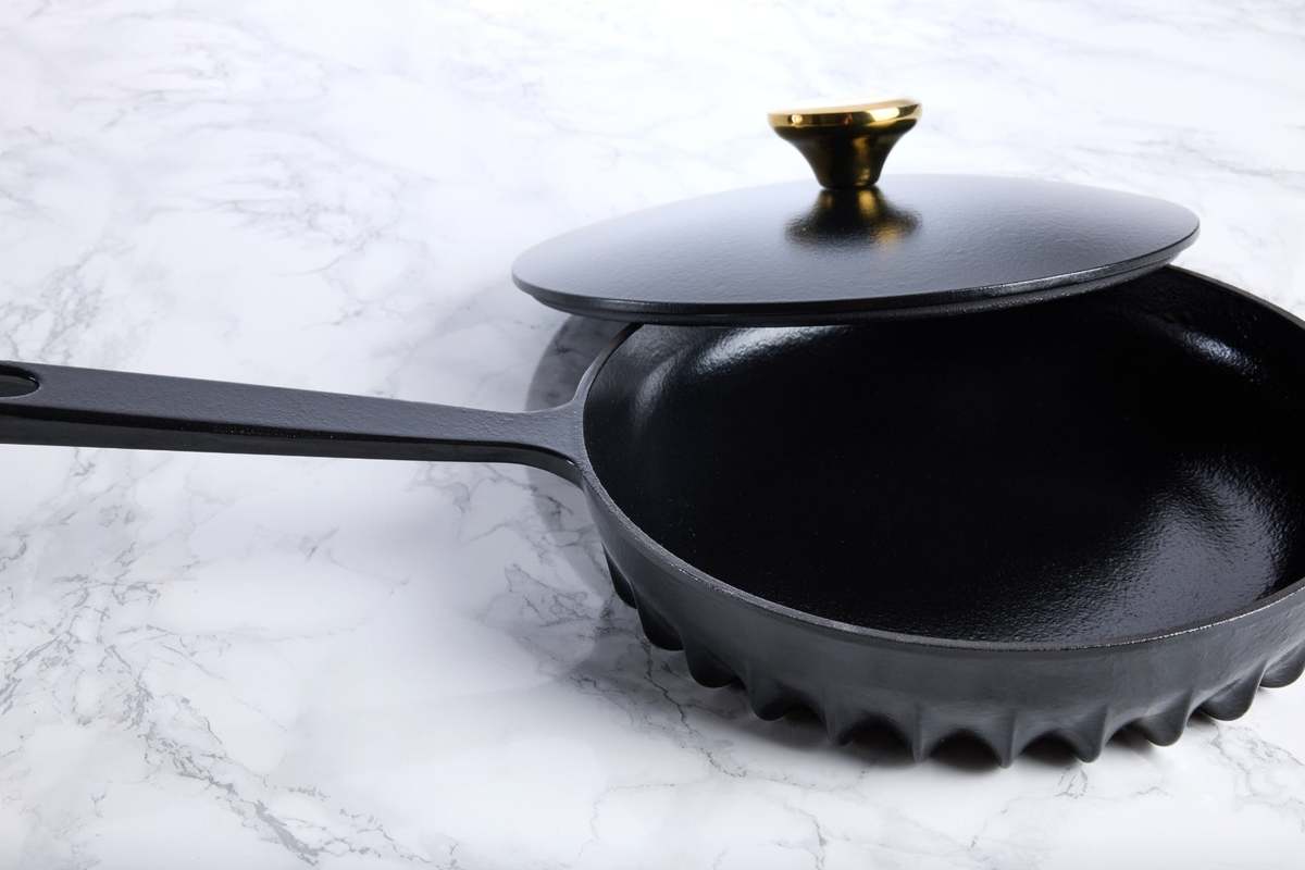 FIREUP Cookware Rapid Heat Enameled Cast Iron Frying Pan with Lid, 10 In. - Caviar Black - Image 3 of 20