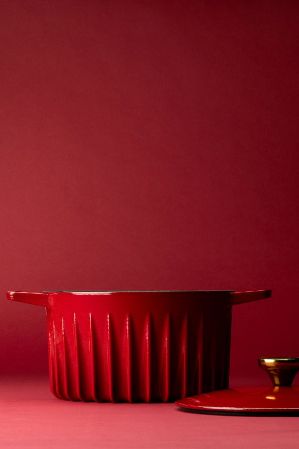 Fireup Cookware Limited Rapid Heat Enameled Cast Iron 5.5-Quart Dutch Oven - Rosso Red