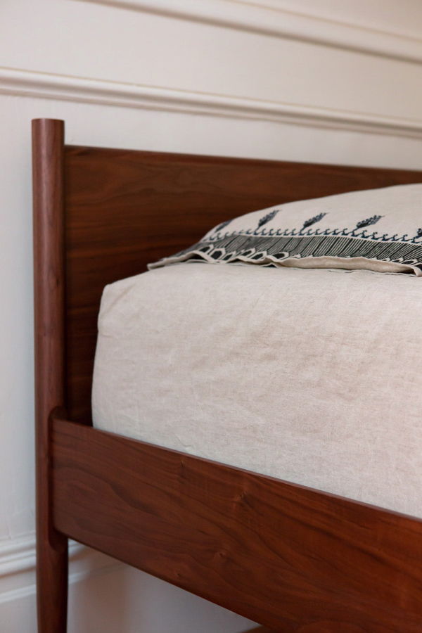 Erica Tanov Linen Fitted Sheet - Natural