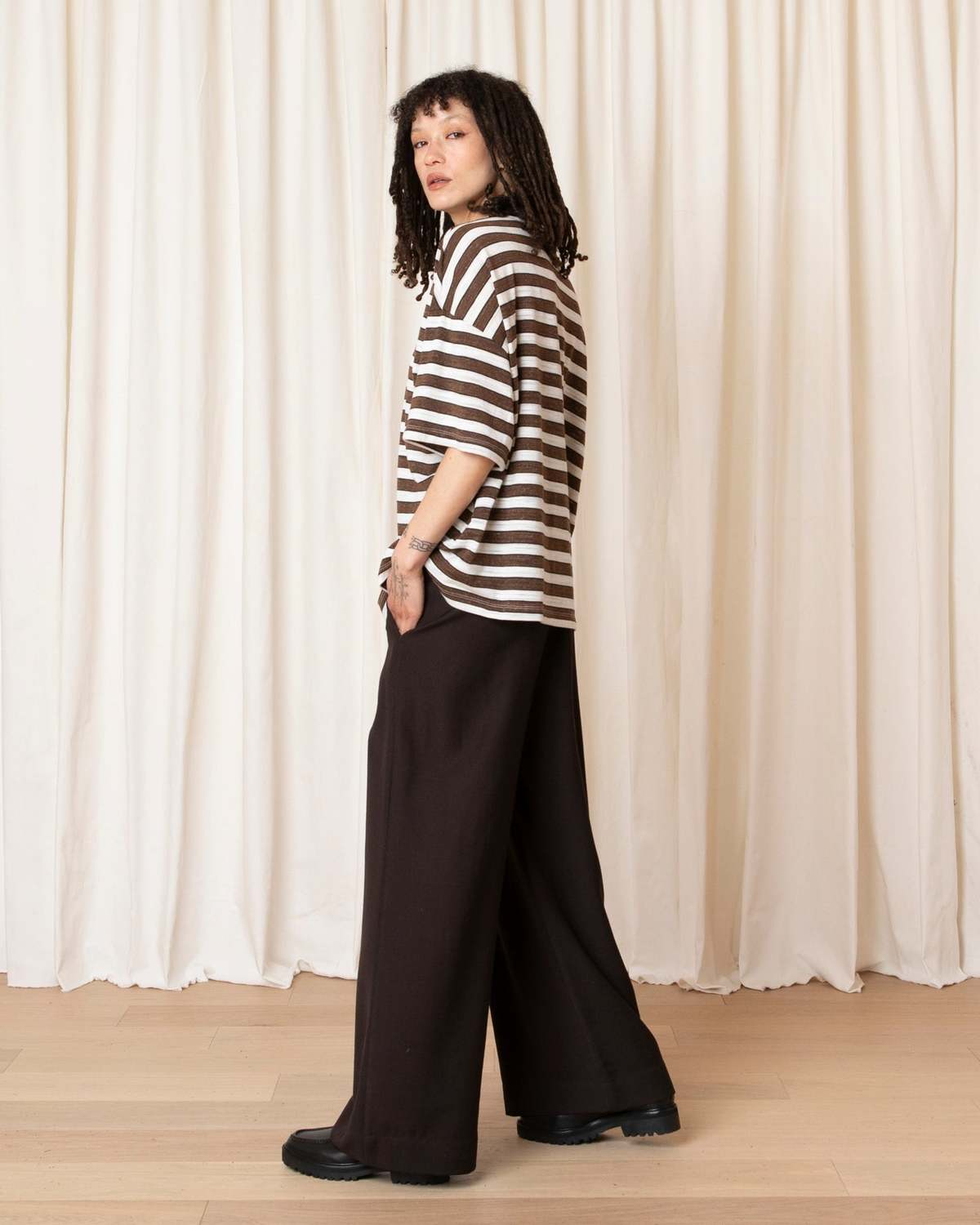 Ali Golden Oversized T-Shirt - Image 5 of 6