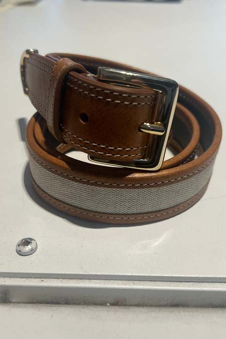 FRAME Denim Petit Twist Buckle Belt - Brown | Garmentory display picture 3