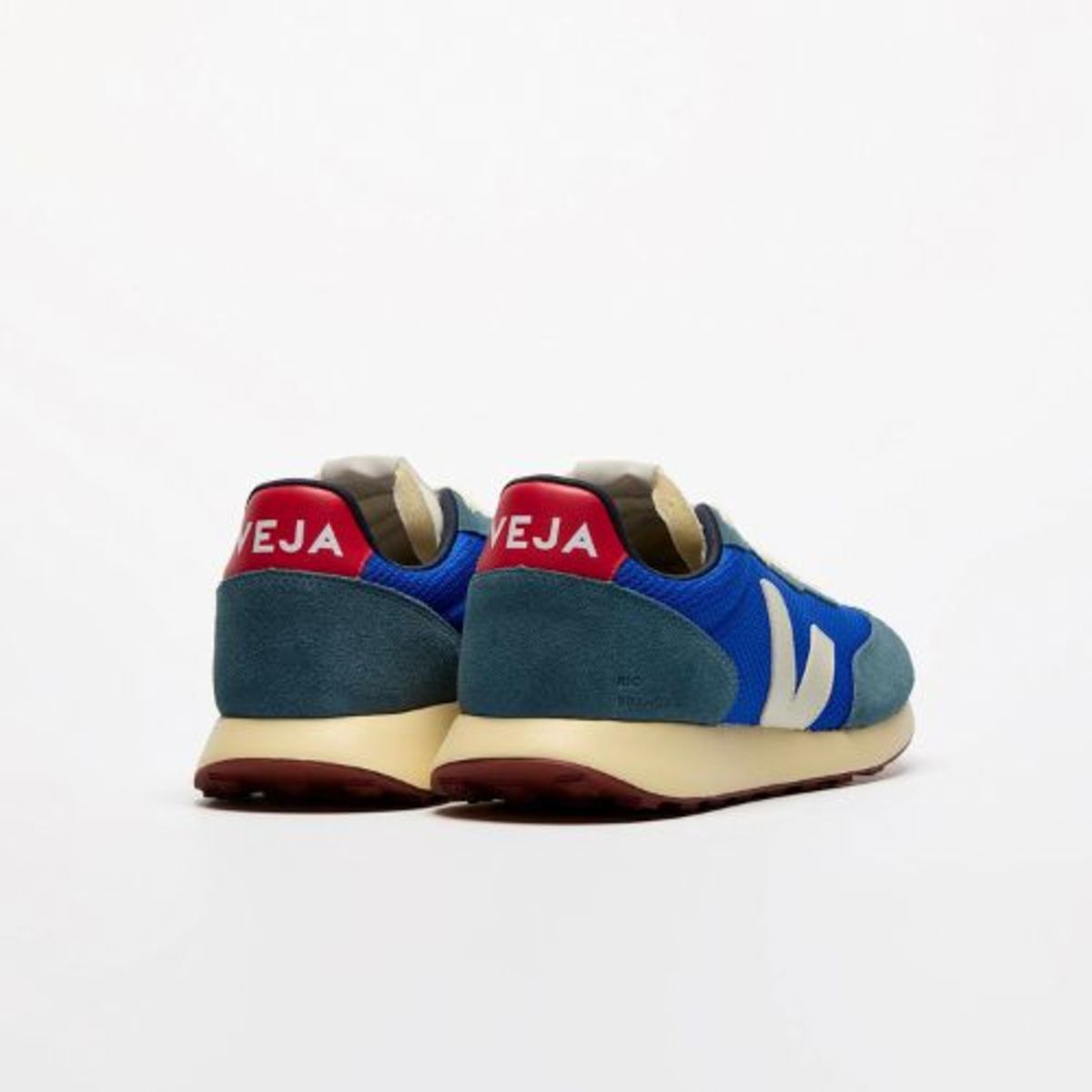 VEJA Rio Branco II Alveomesh Sneakers - Image 3 of 4