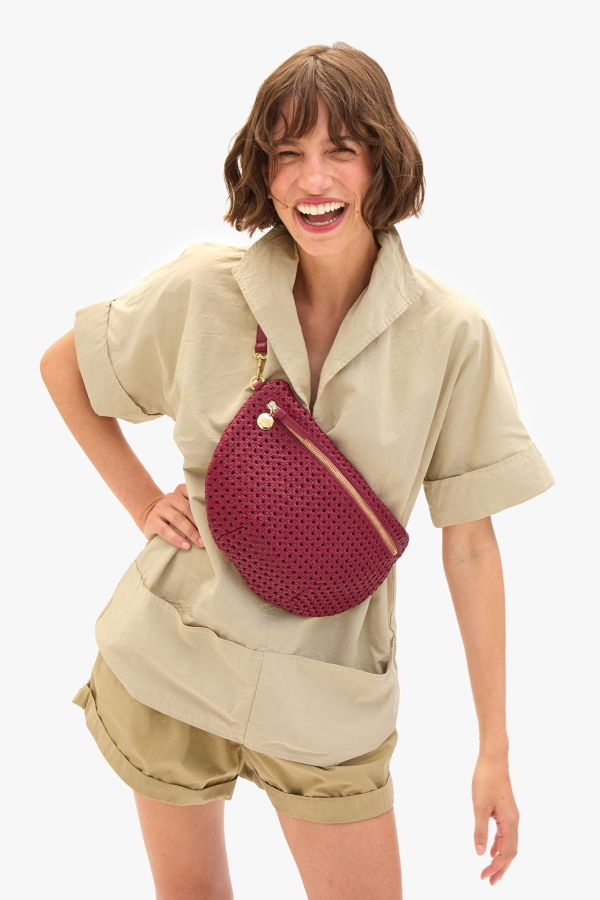 Clare V. Grande Fanny Bag - Plummy Rattan