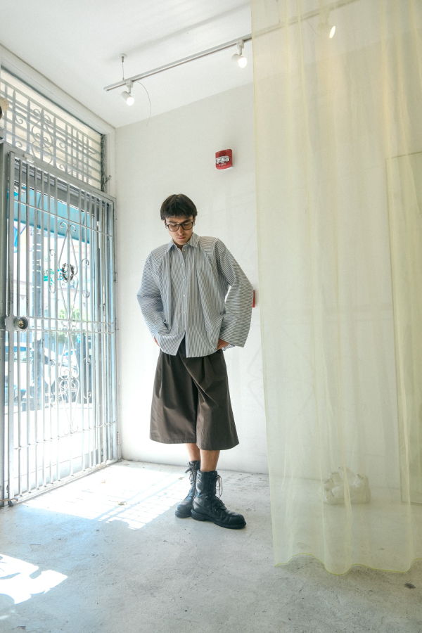 AMOMENTO Two Tuck Wide Shorts
