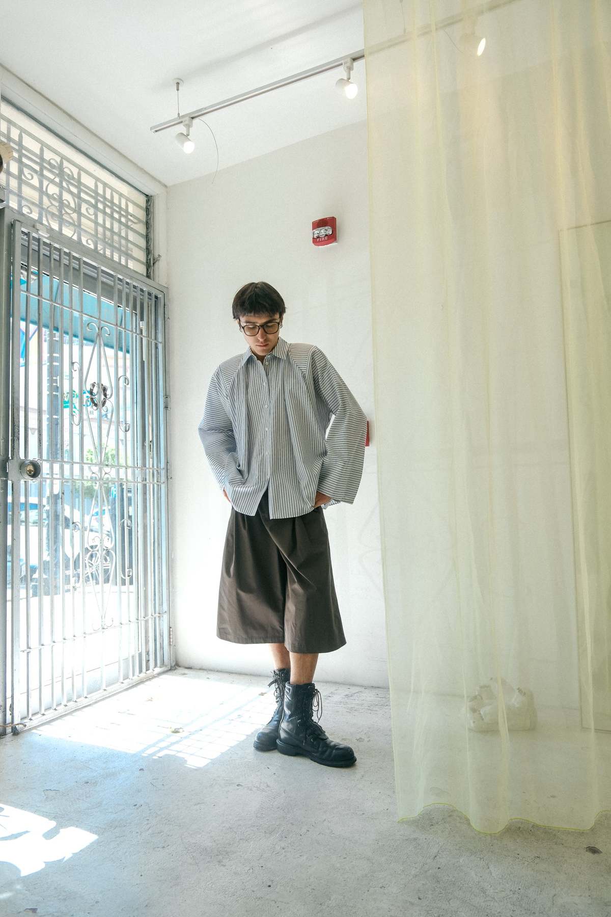 AMOMENTO Two Tuck Wide Shorts - Image 2 of 3