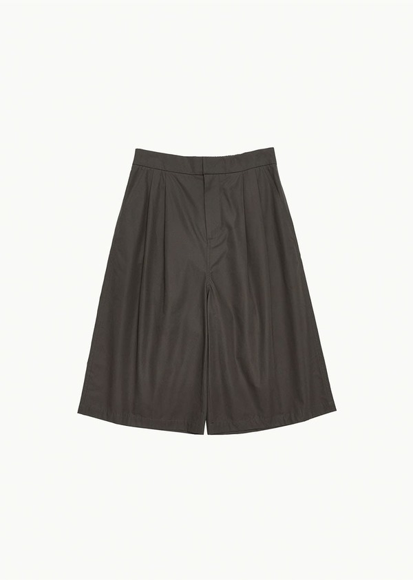 AMOMENTO Two Tuck Wide Shorts