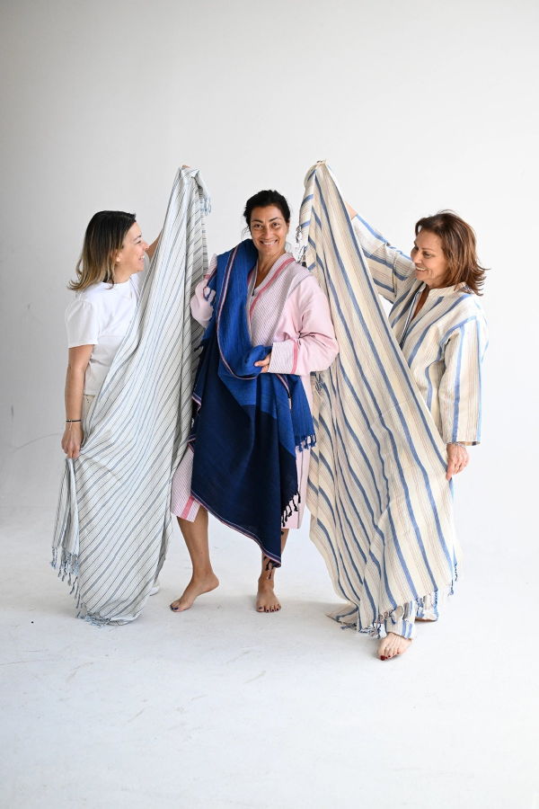 Home & Loft Blue Thin Stripe Cape Towel