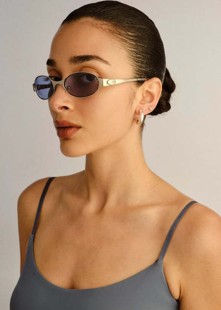 Le Specs Enthusiplastic Sunglasses - Black | Garmentory display picture 1