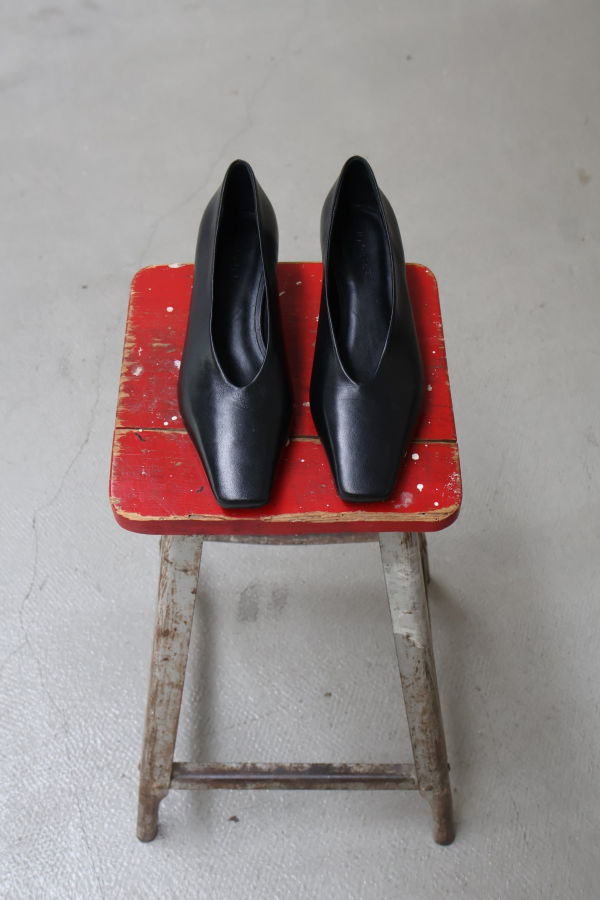 Maguire Mariana Pump - Black