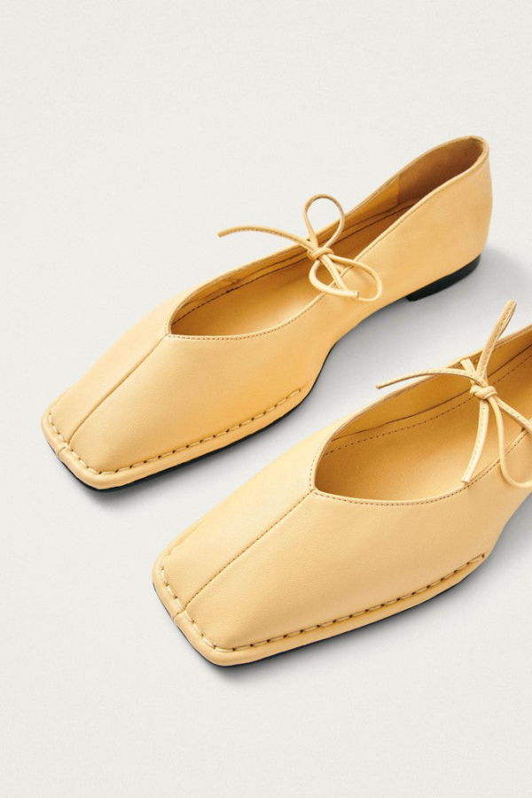 Alohas Sway Vanilla Leather Ballet Flats