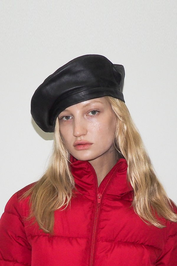 Clyde Lambskin Beret - Black