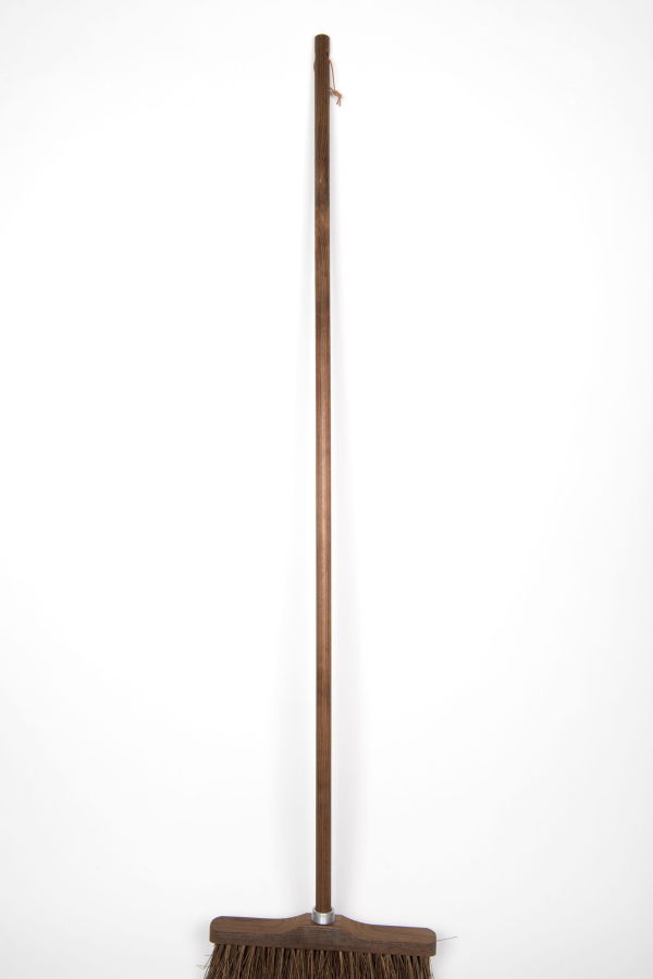 Be Home Andree Jardin "Heritage" Ash Wood Broom Handle