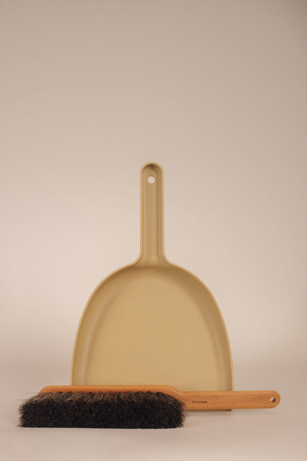 IRIS HANTVERK Dustpan and Brush Set