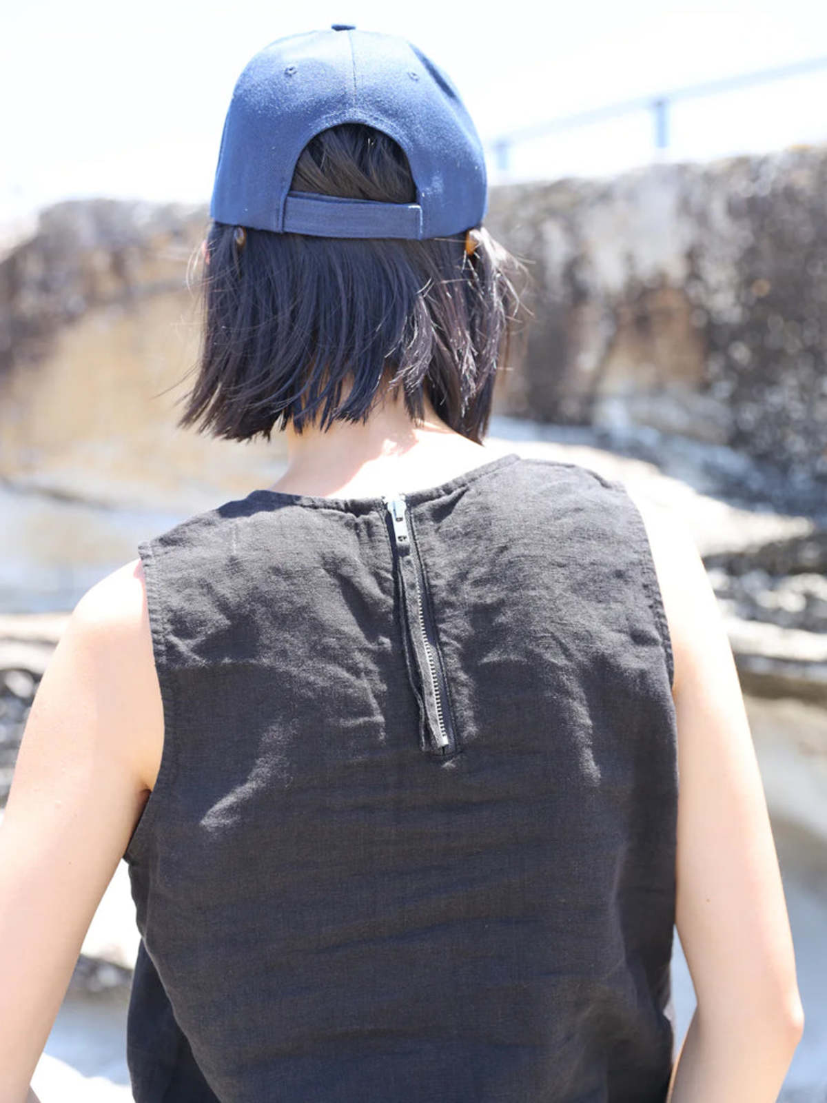 L.F.Markey Linen Vest - Image 2 of 4