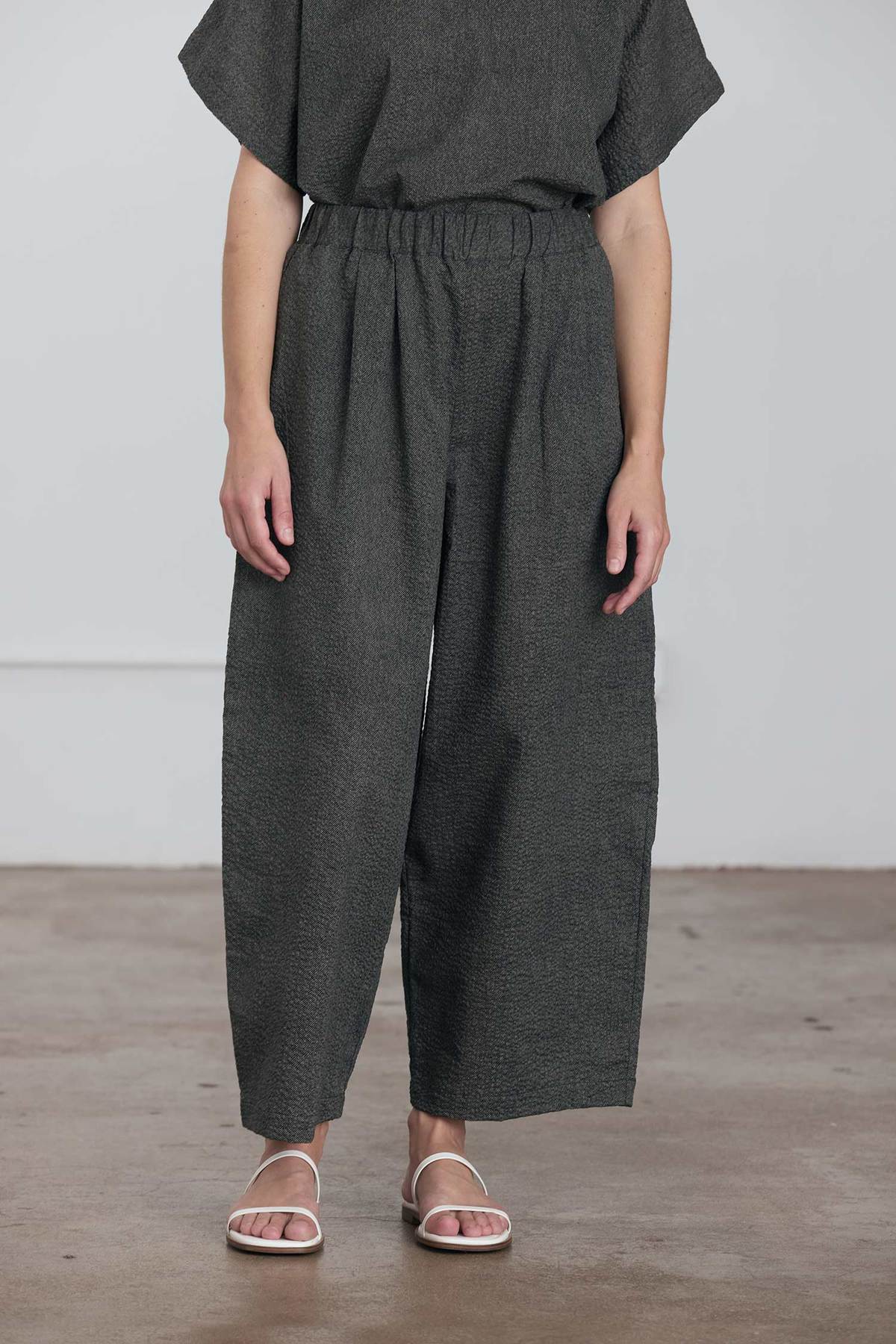 Black Crane Wide Pant with Micro Wave - Image 2 of 6