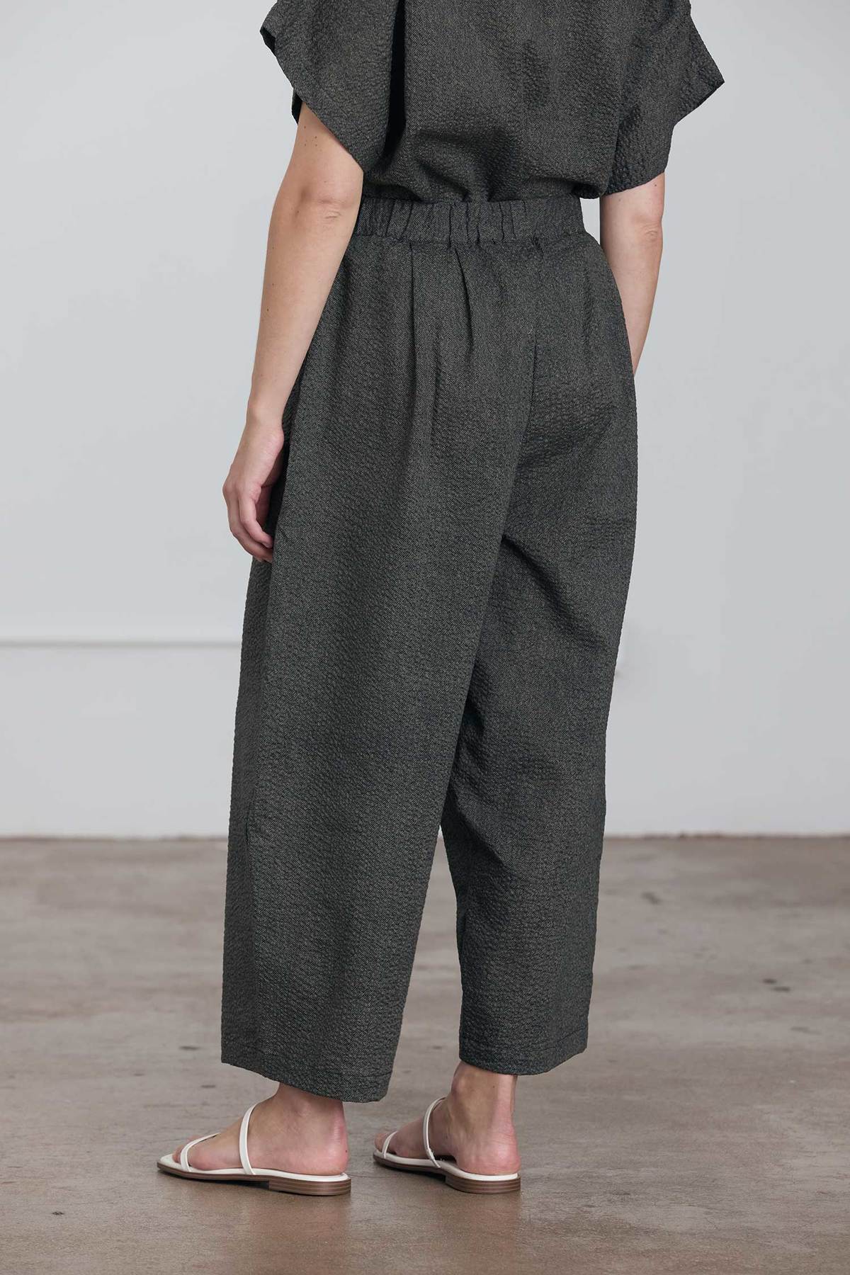 Black Crane Wide Pant with Micro Wave - Image 5 of 6