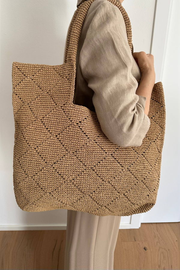 Zhade Handmade Raffia Tote
