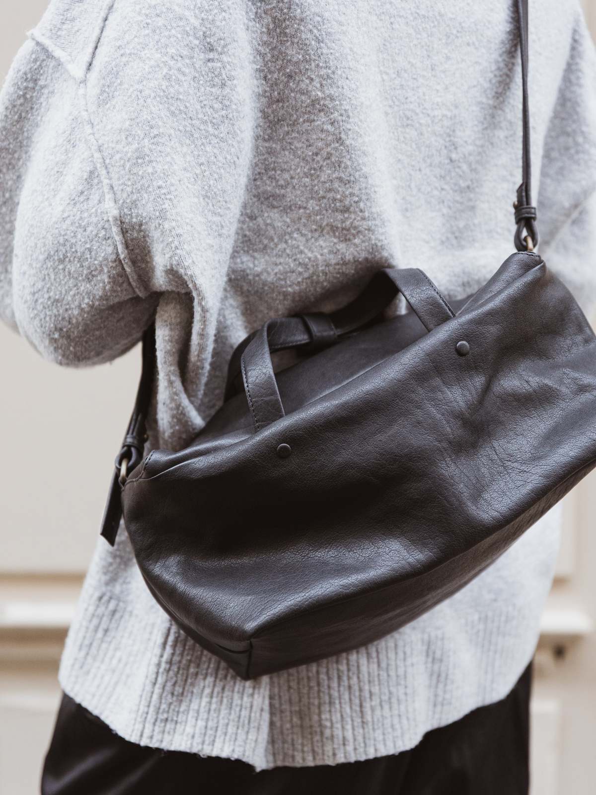 Lihann George Lili Matte Natural Grain Handbag - Deep Espresso - Image 4 of 4