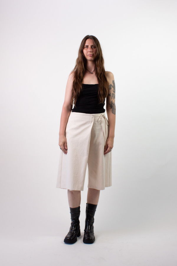 PROCHE Apron Front Capri Shorts