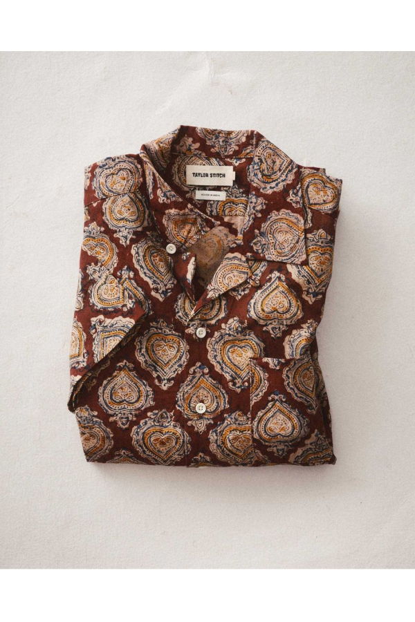 Taylor Stitch The Hawthorne Shirt - Sangria Block Print