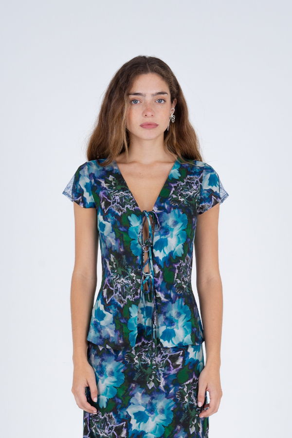 Carmensays Lotus Flower Print and Lace Top