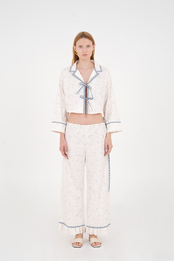Carmensays Cosmopolitan Cropped Bow-Printed Shirt