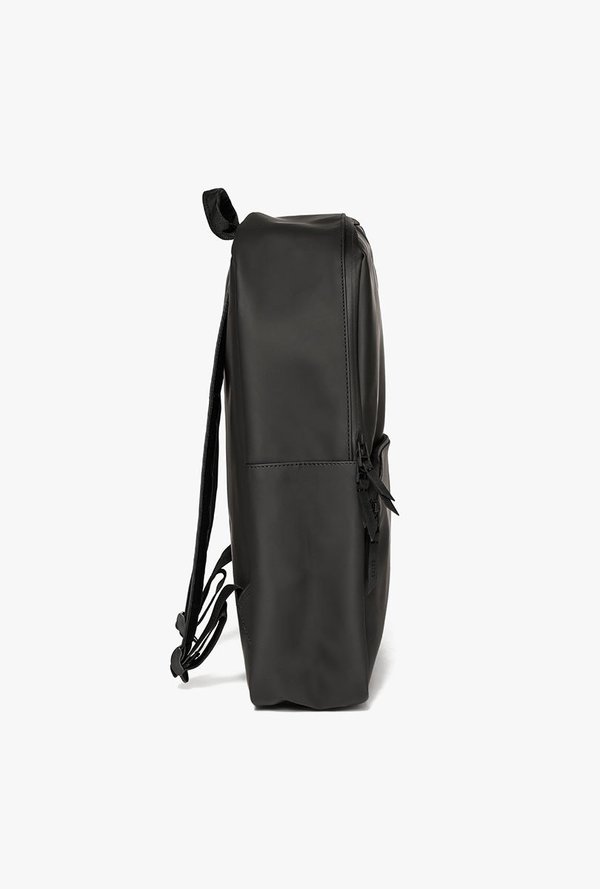 field bag in black rains Trail Mountaineer It also features a 16 Rains Large Book Daypack Backpack