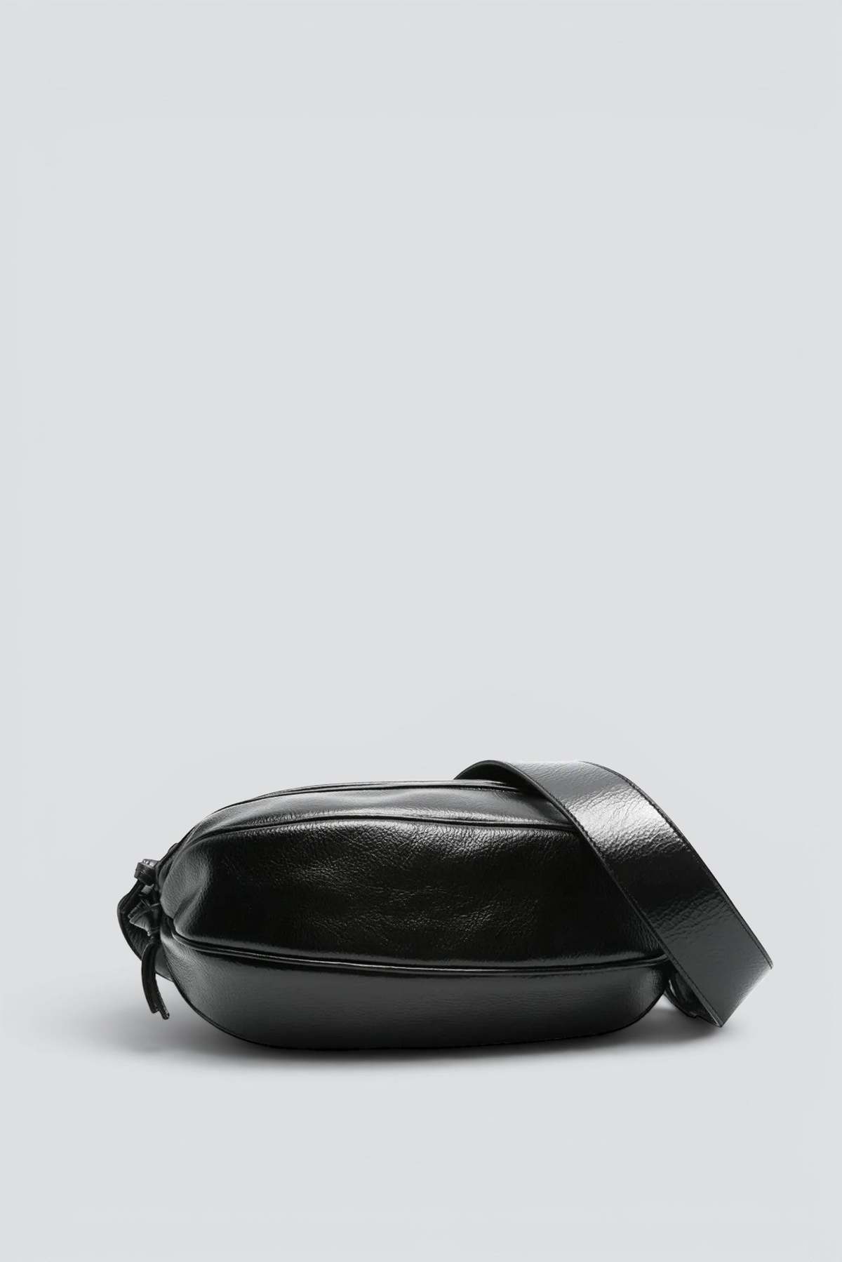 Hereu Distressed Boya Bag - Image 2 of 5