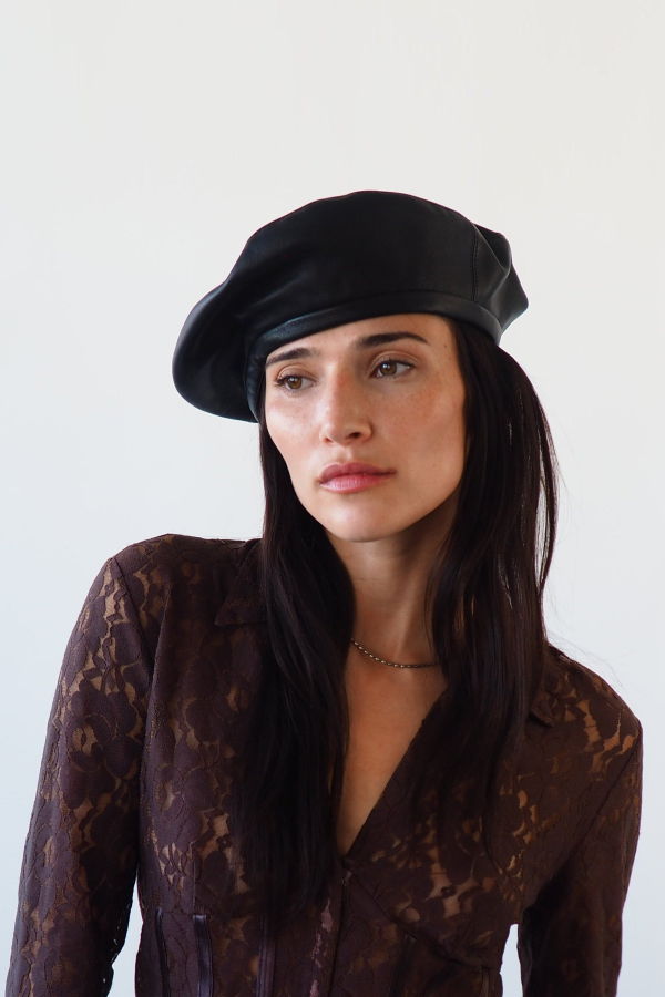 Clyde Lambskin Beret - Black