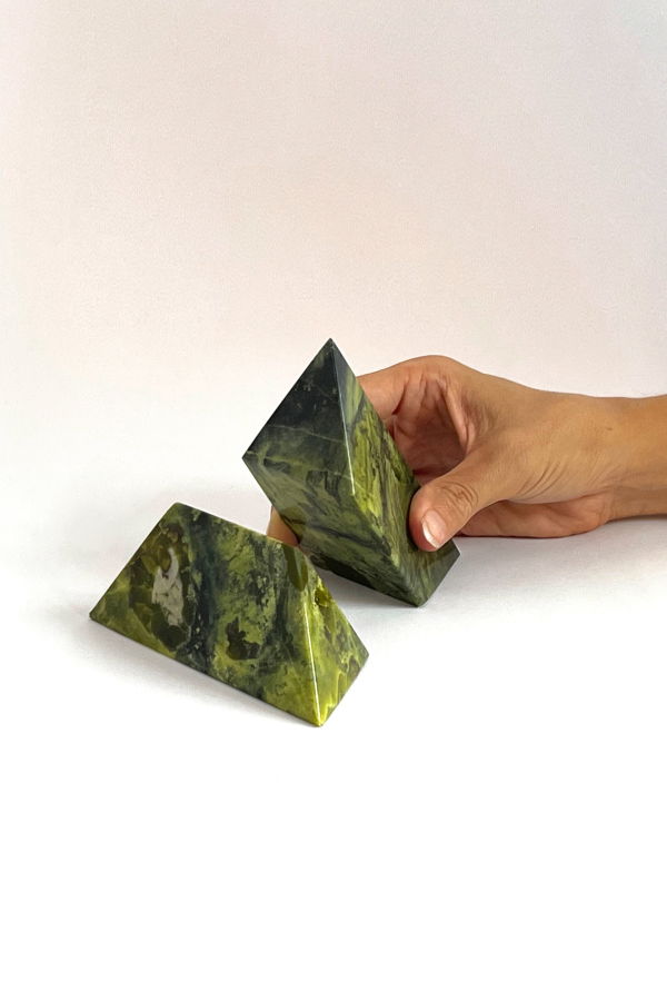 Pyramid Puzzle, Serpentine Green