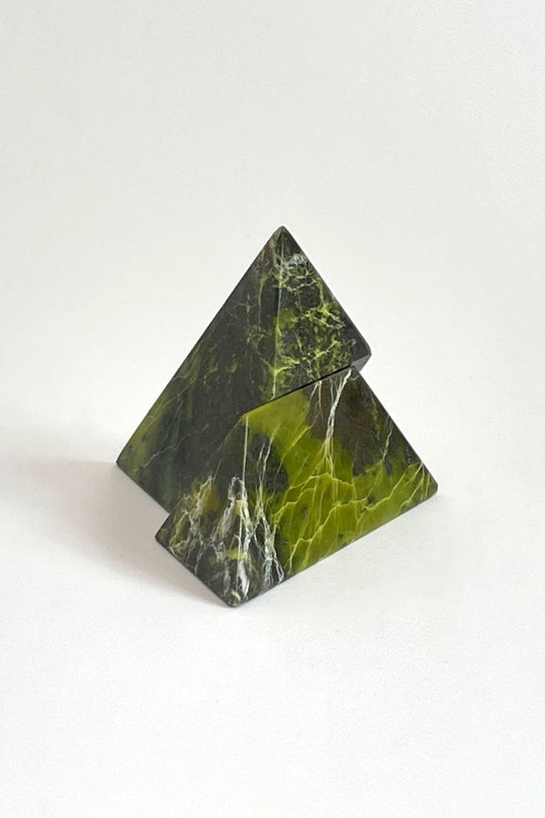 Pyramid Puzzle, Serpentine Green