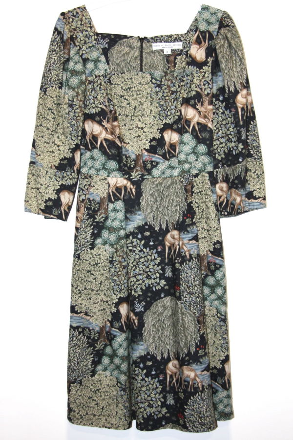 Birds of North America RN1495-2 Helldiver Dress Grazing