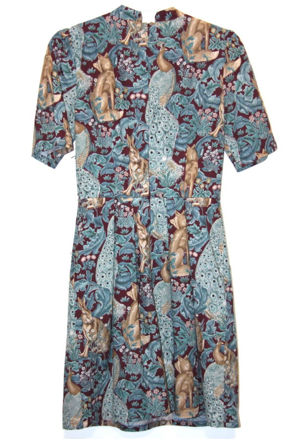Birds of North America RN1569-2 Guineafowl Dress William Morris