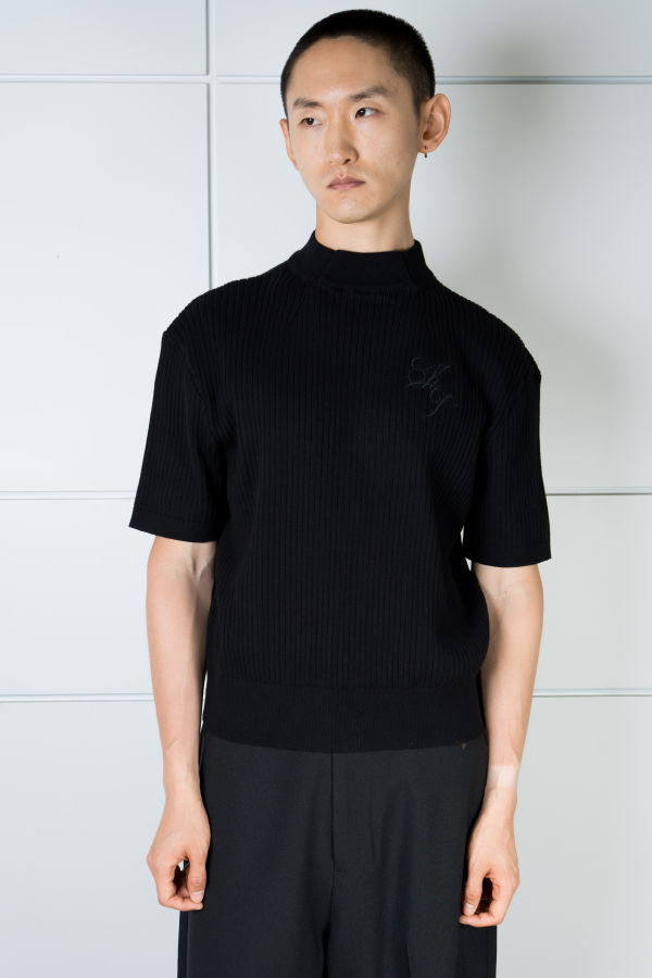KODY PHILLIPS Mock Neck Tee