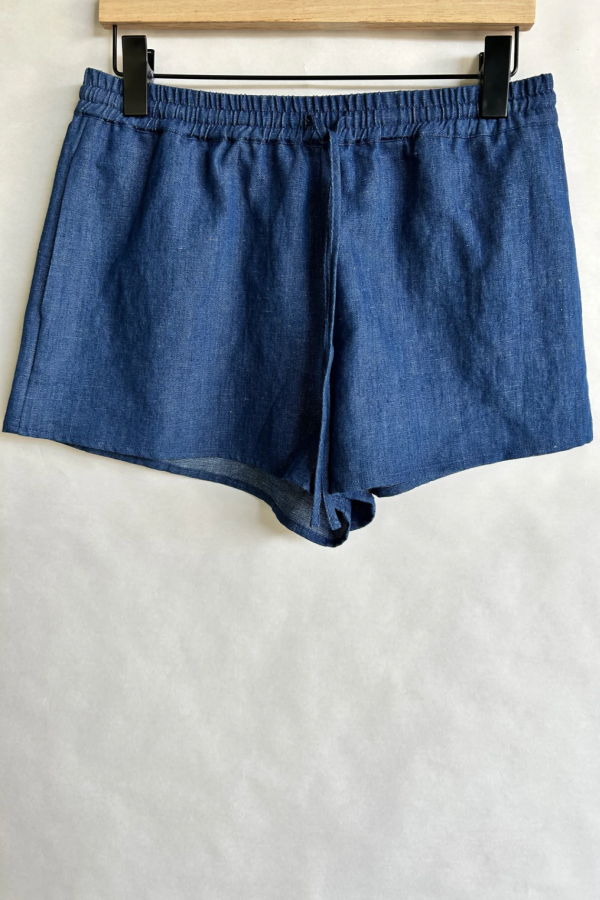 Self Contrast Rose Drawstring Short - Blue