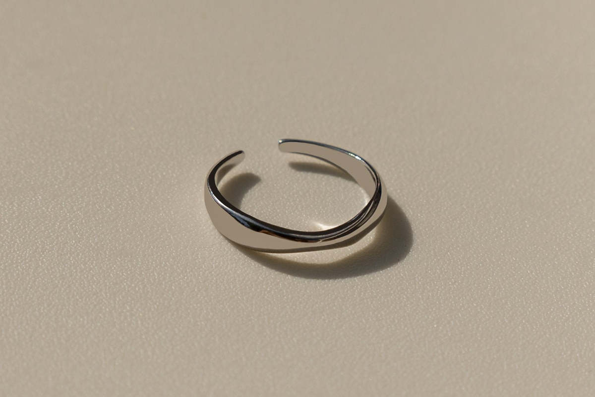 Milk & Rose Classic Adjustable Ring - Image 9 of 9