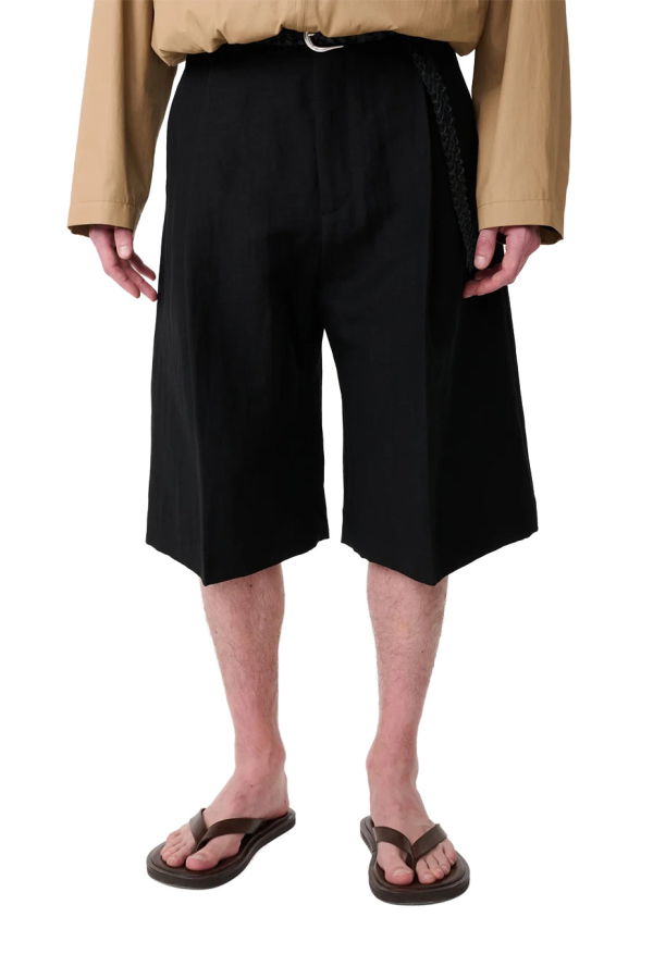 Studio Nicholson Fowld Pleated Shorts - Black