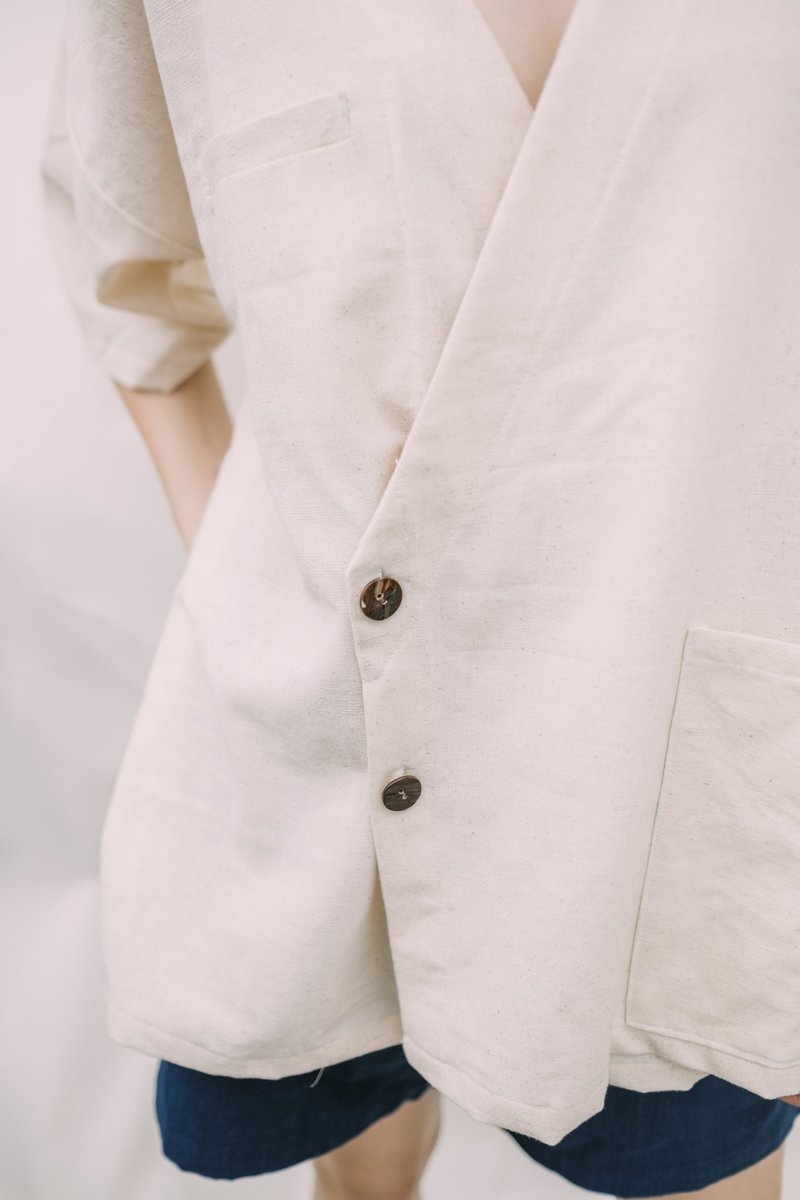 Seeker x Retriever Dawn Light Coat - Natural