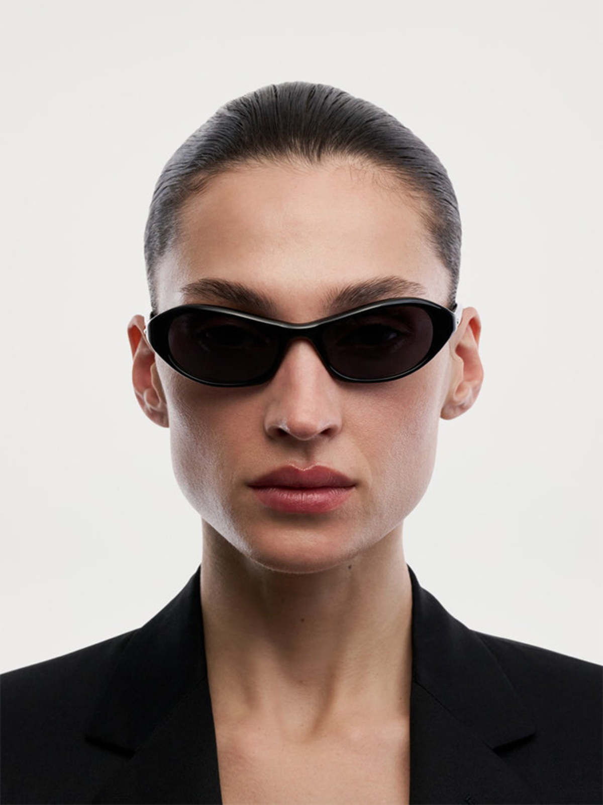 Chimi Eyewear Aria Sunglasses - Black - Image 2 of 4