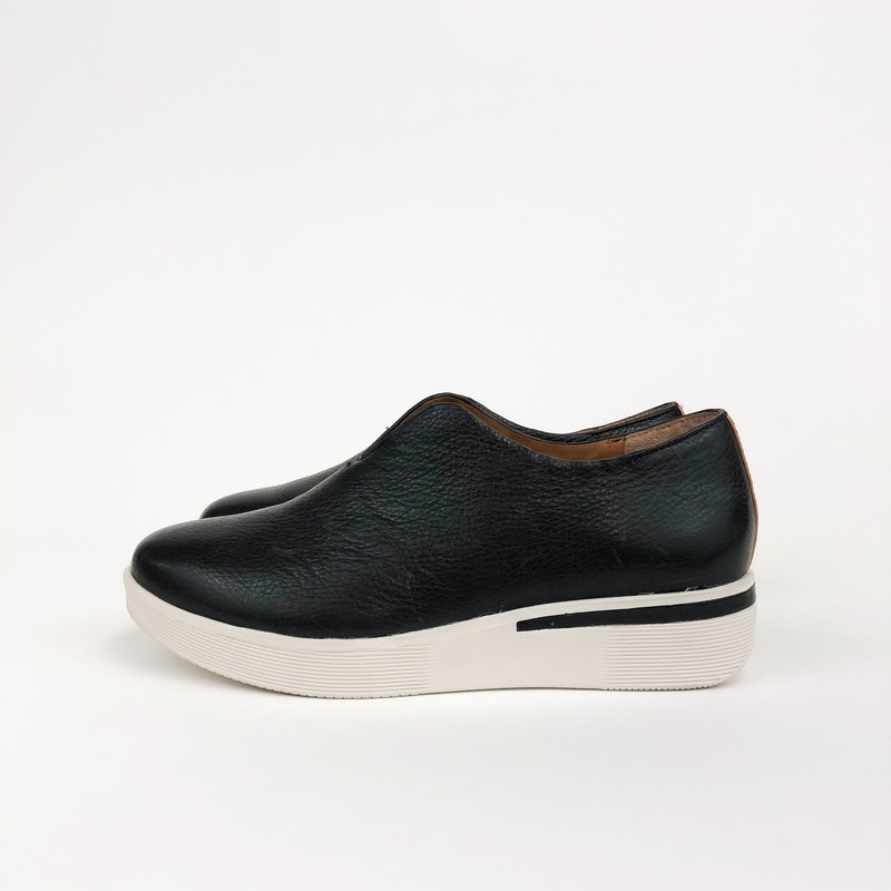 Kenneth Cole Hanna Sneaker - BLACK | Garmentory display picture 1