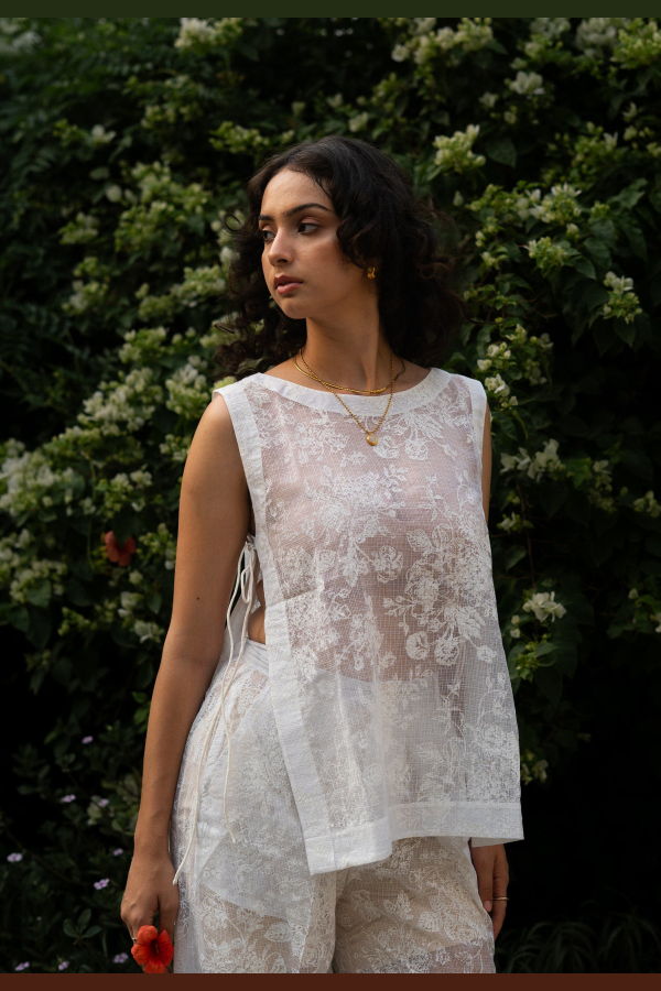 IKKIVI Lucy Top - White