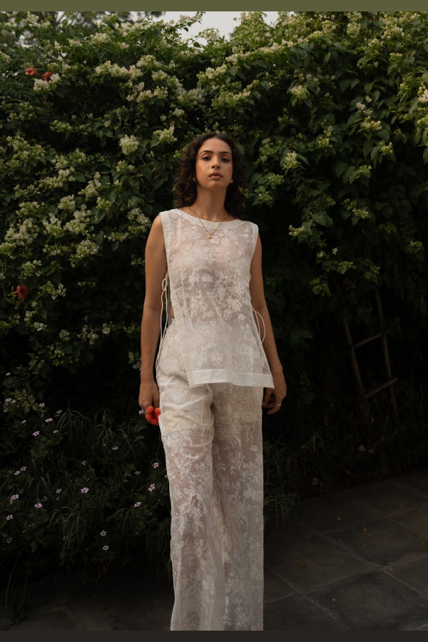IKKIVI Lucy Top - White