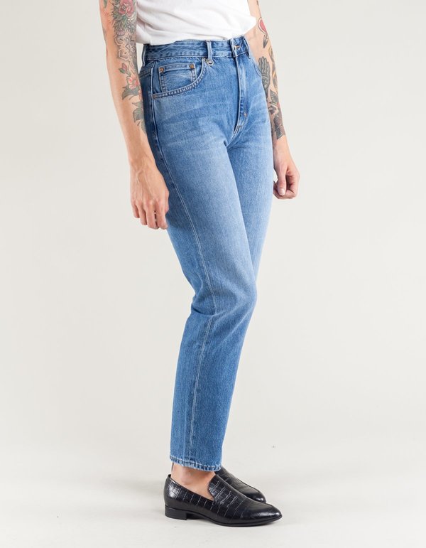 Neuw Lola High Rise Mom Jean - Helen